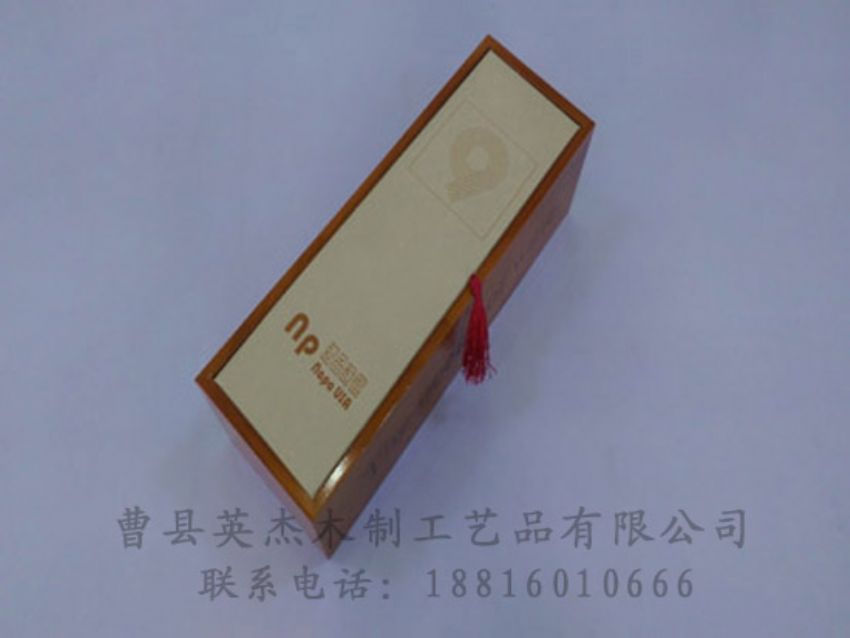 點(diǎn)擊查看詳細(xì)信息<br>標(biāo)題：木制紅酒盒 閱讀次數(shù)：835