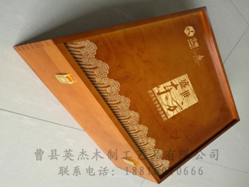 點(diǎn)擊查看詳細(xì)信息<br>標(biāo)題：木制紅酒盒 閱讀次數(shù)：822